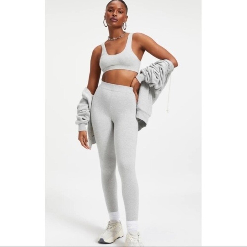 Good American NWT Essential Leggings in Heather Gray